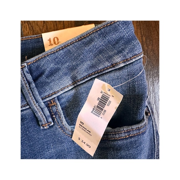 Old Navy Super Skinny Mid Rise Jeans - Picture 4 of 5